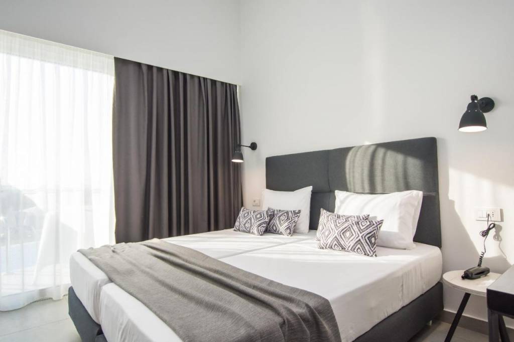 GOLDEN COAST RESORT 4★-_