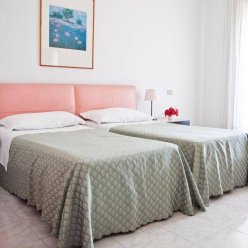 CLUB HELIOS HOTEL (MARINA DI NOTO) 3★