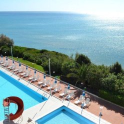 CLUB HELIOS HOTEL (MARINA DI NOTO) 3★