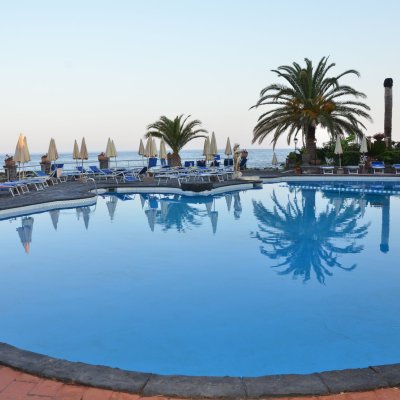 KALOS (GIARDINI NAXOS) 3★