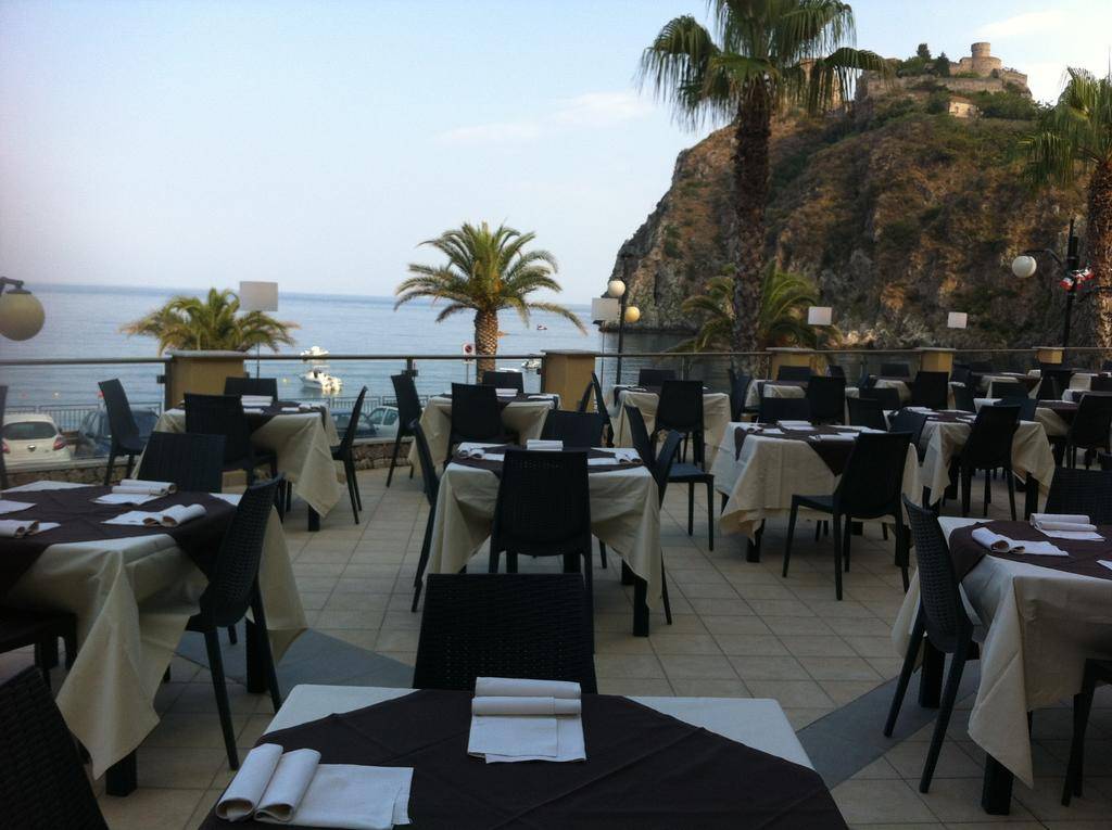 ELIHOTEL (SANT'ALESSIO SICULO) 4 ★