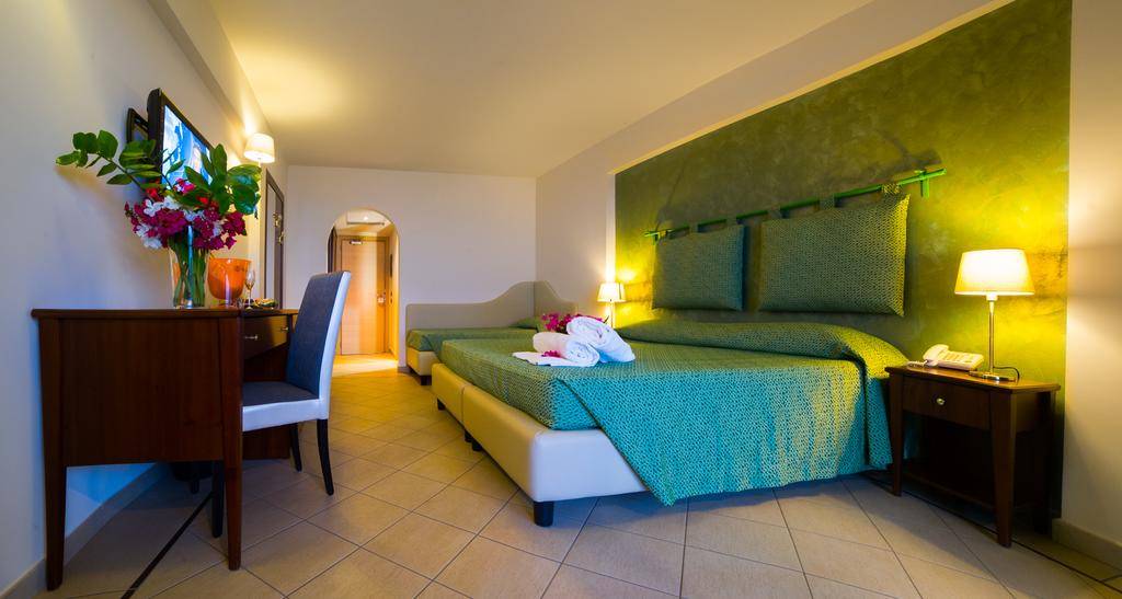 ELIHOTEL (SANT'ALESSIO SICULO) 4 ★