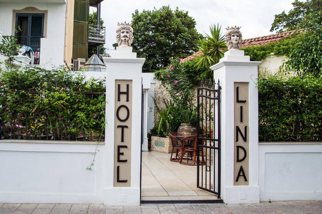 VILLA LINDA (GIARDINI NAXOS) 3 ★