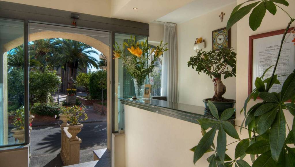 SYLESIA HOTEL (LETOJANNI) 3★