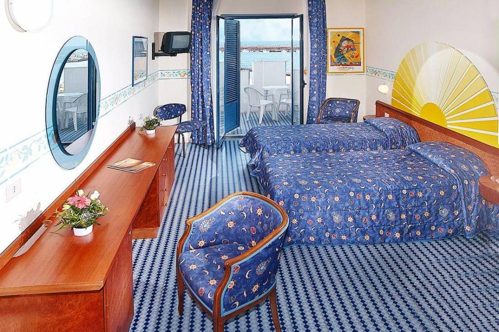 VILLA ATHENA (GIARDINI NAXOS) 3 ★