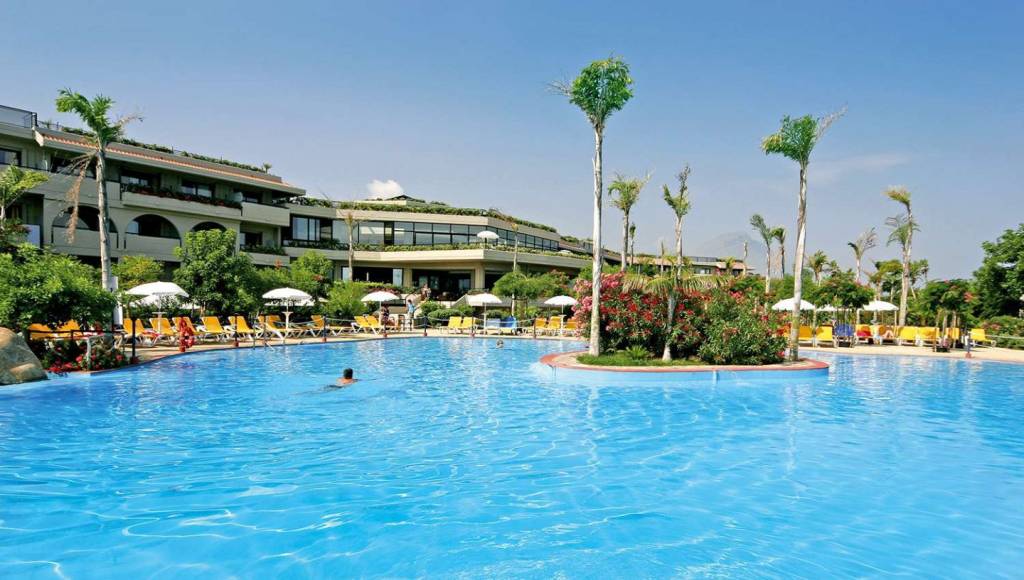 FIESTA HOTEL ATHENEE PALACE 4★