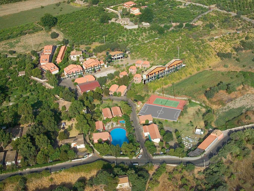 VILLAGGIO ALKANTARA 2★