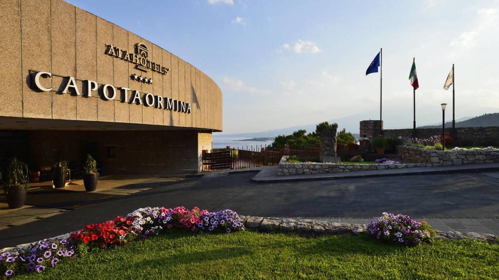 CAPOTAORMINA UNAHOTEL (CAPOTAORMINA) 4 ★
