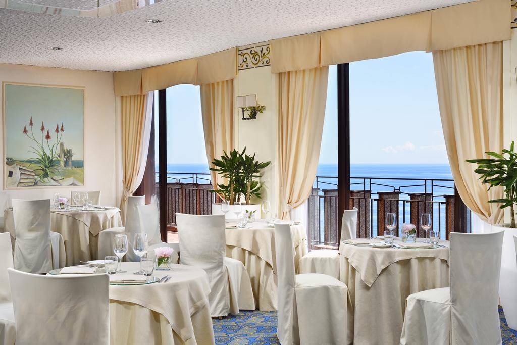CAPOTAORMINA UNAHOTEL (CAPOTAORMINA) 4 ★