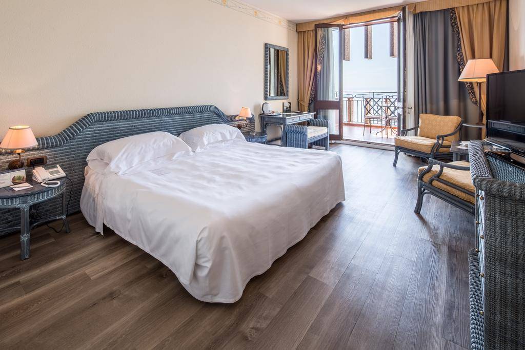 CAPOTAORMINA UNAHOTEL (CAPOTAORMINA) 4 ★