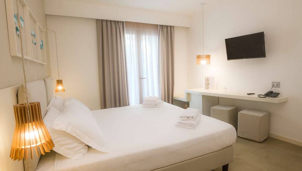 ALBATROS BEACH HOTEL 4★