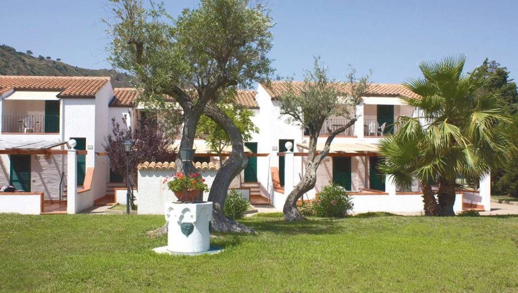 CEFALU RESORT SPORTING CLUB 4★