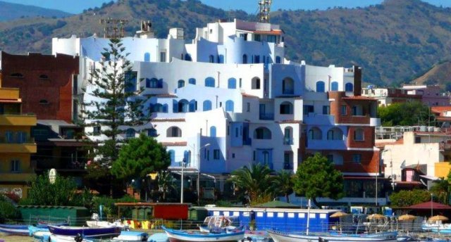 VILLA ATHENA (GIARDINI NAXOS) 3 ★