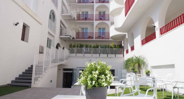 ALBATROS BEACH HOTEL 4★