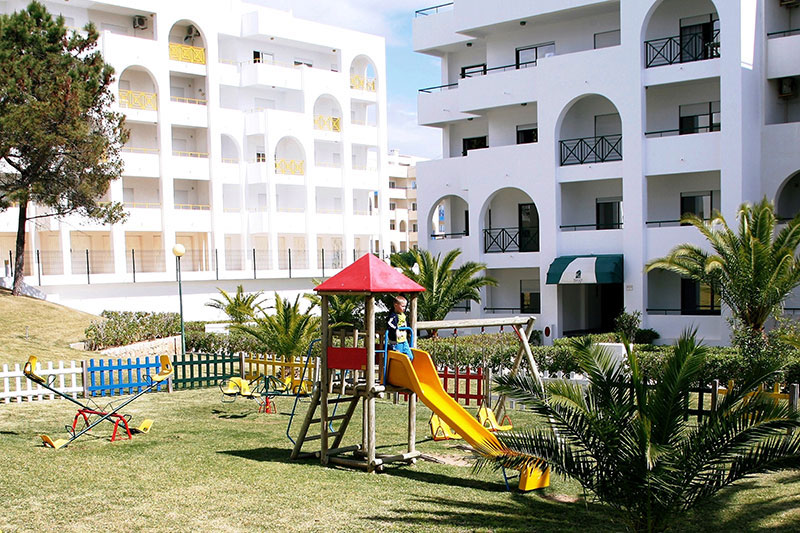 BE SMART TERRACE CLUB 2★