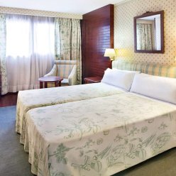 PIOLETS SOLDEU CENTER 4★