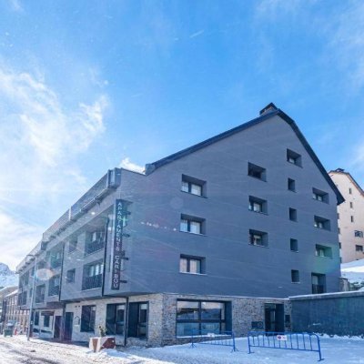 APARTAMENTOS CARIBOU 4★