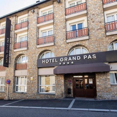 GRAND PAS BY NEXTA 4★ (150m no pacēlāja)