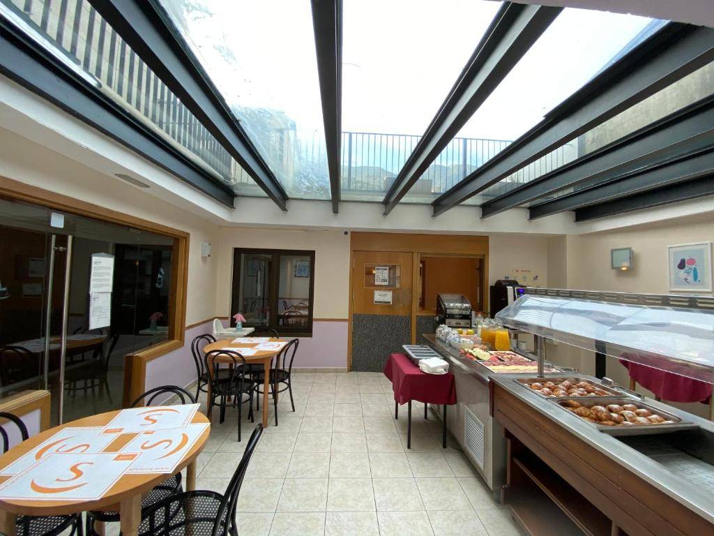 SOMRIU HOTEL CITY M28 3★