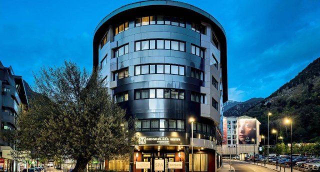 GRAND PLAZA HOTEL & WELLNESS ANDORRA 5★