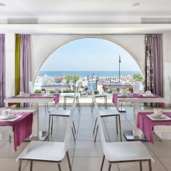 YES HOTEL TOURING 4★