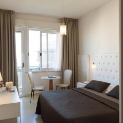 LA PERLA (RIMINI) 3★