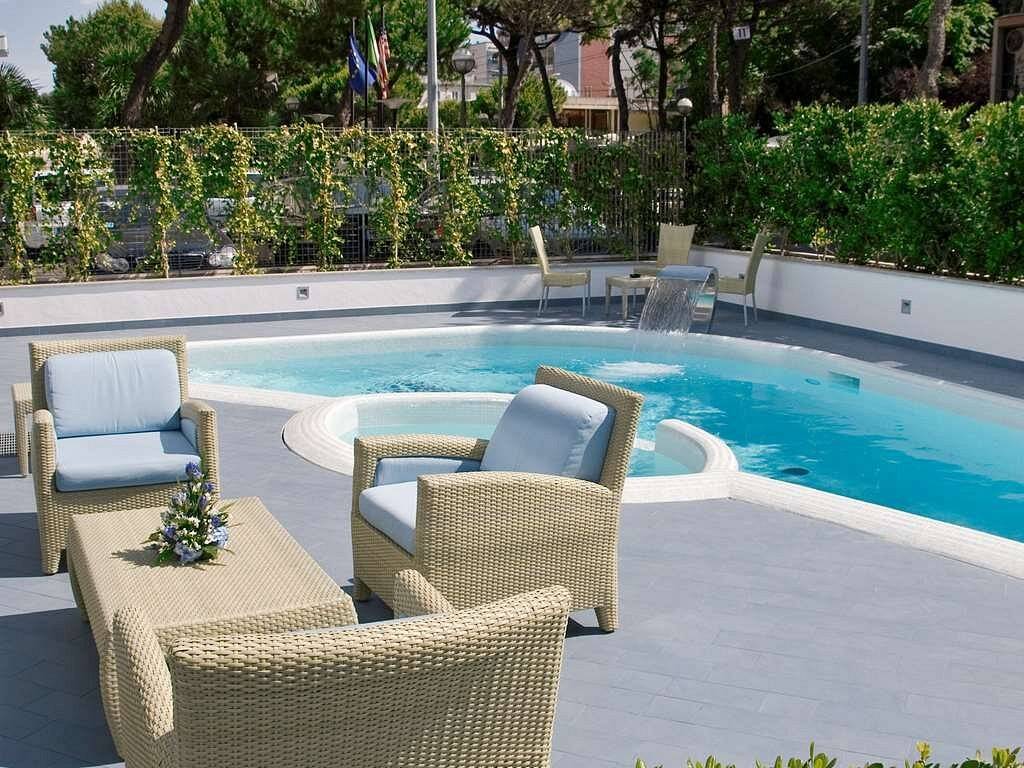 MERCURE RIMINI LUNGOMARE 4★