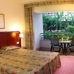 SUITE HOTEL JARDINS D'AJUDA 4★