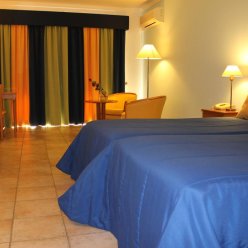 CAIS DA OLIVEIRA 4★