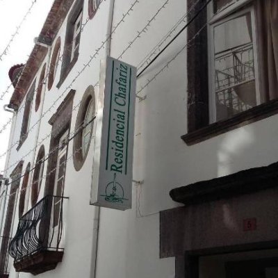 RESIDENCIAL CHAFARIZ 3★