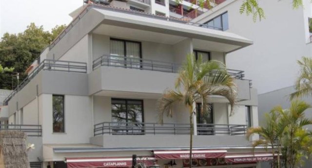 APARTAMENTOS VITORIA APTS 3★