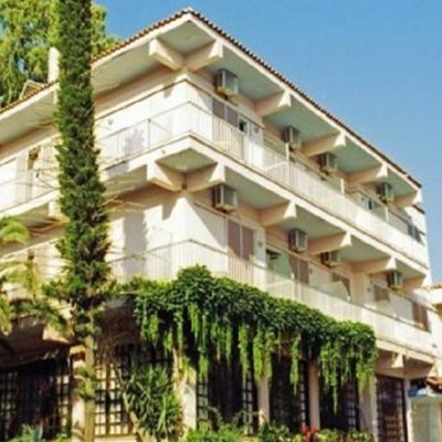 TARADELLA HOTEL 2★