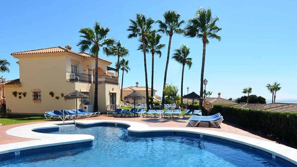 RAMADA HOTEL & SUITES BY WYNDHAM COSTA DEL SOL 3★