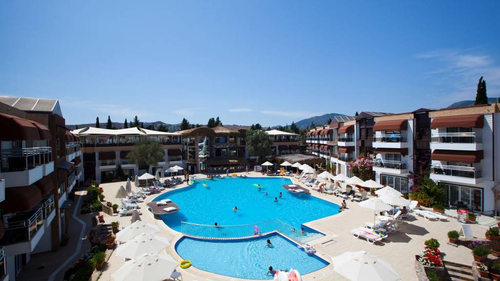 BITEZ RISA HOTEL 4★