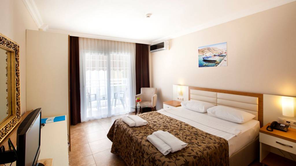 BITEZ RISA HOTEL 4★