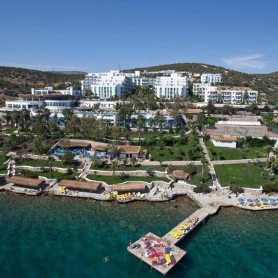BODRUM HOLIDAY RESORT & SPA 5★