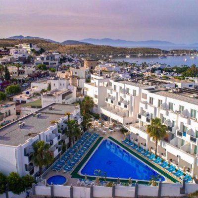 SHARK CLUB HOTEL 4★