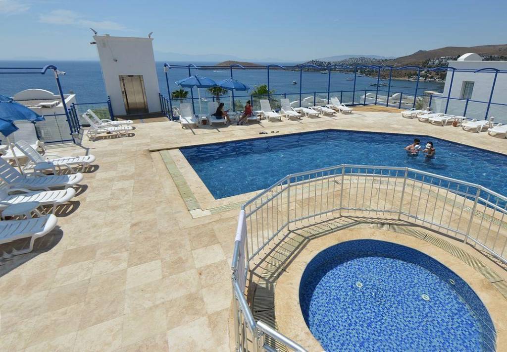 JURA HOTELS BODRUM RESORT 4★