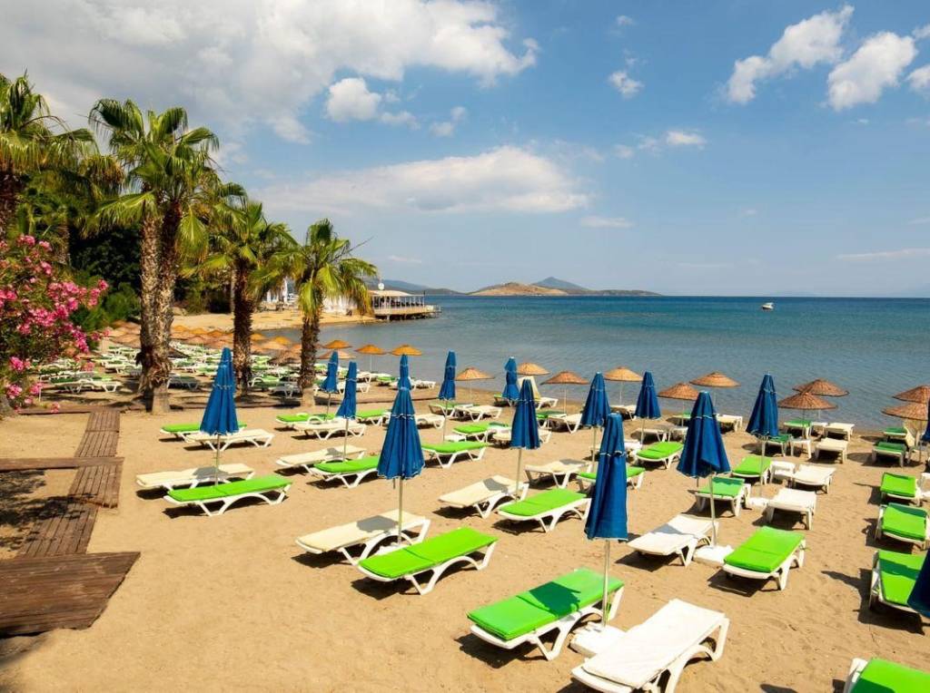 JURA HOTELS BODRUM RESORT 4★