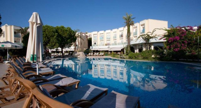 AYAZ AQUA BEACH HOTEL 4★