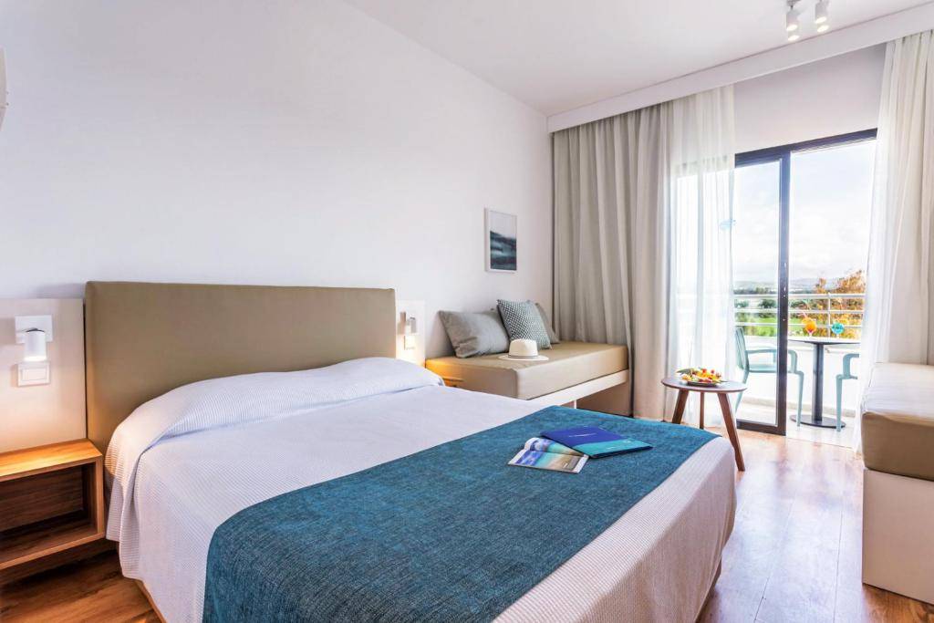 LOUIS PHAETHON BEACH 4★