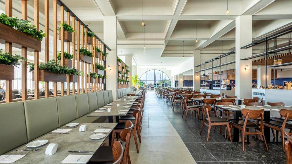 LOUIS PHAETHON BEACH 4★