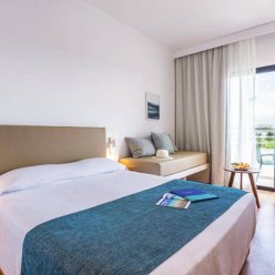 LOUIS PHAETHON BEACH 4★