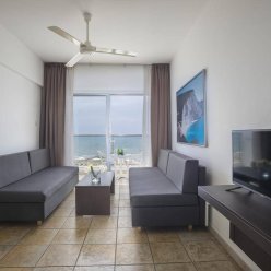 COSTANTIANA BEACH HOTEL APARTMENTS 3★