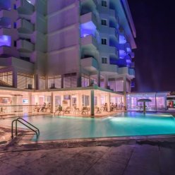 TASIA MARIS SANDS 4★