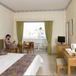 SMARTLINE MAYFAIR PAPHOS 3 ★