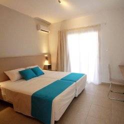 SEA CLEOPATRA NAPA ANNEX 3 ★