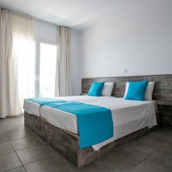 SEA CLEOPATRA NAPA ANNEX 3 ★