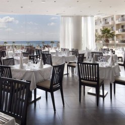 CAPITAL COAST RESORT & SPA 4 ★