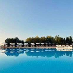 GRECIAN PARK HOTEL 5★